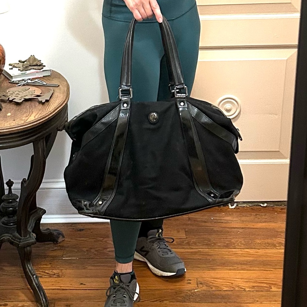 GIANT RARE LULULEMON weekender wool & patent leather XL for travel weekends